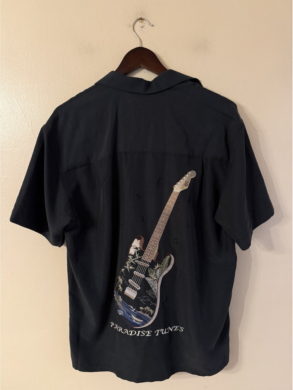 Bamboo Cay Paradise Tunes Embroidered Hawaiian Shirt Resort Wear Mens XS Black